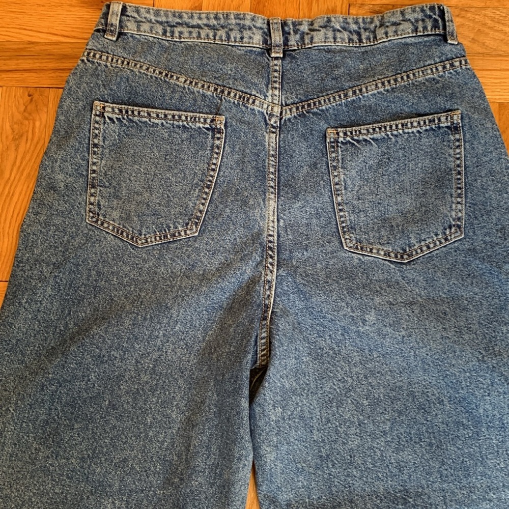 Brand NEW Ripped Knee Jeans - Picture 6 of 9
